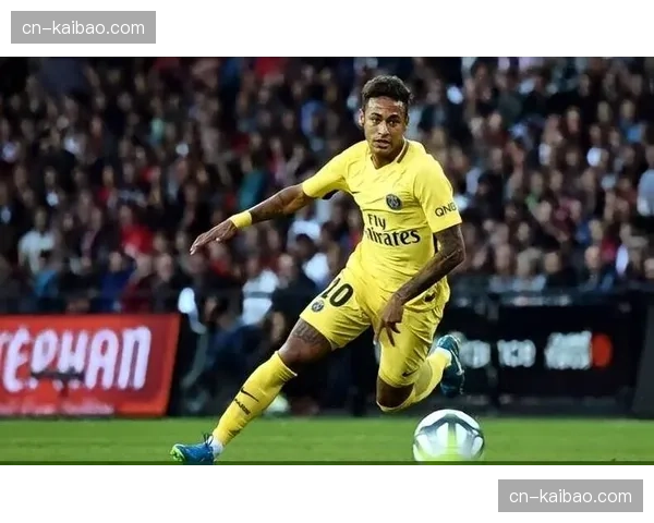 巴黎圣日耳曼希望与19岁新星马尤卢续约至2030年，谈判已进行多轮