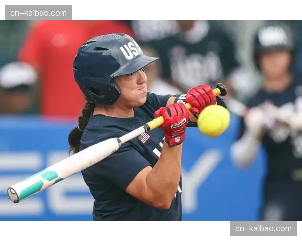 事件:美国大学垒球教练因招生舞弊丑闻被停职调查 事件:美国大学垒球教练因招生舞弊丑闻被停职调查